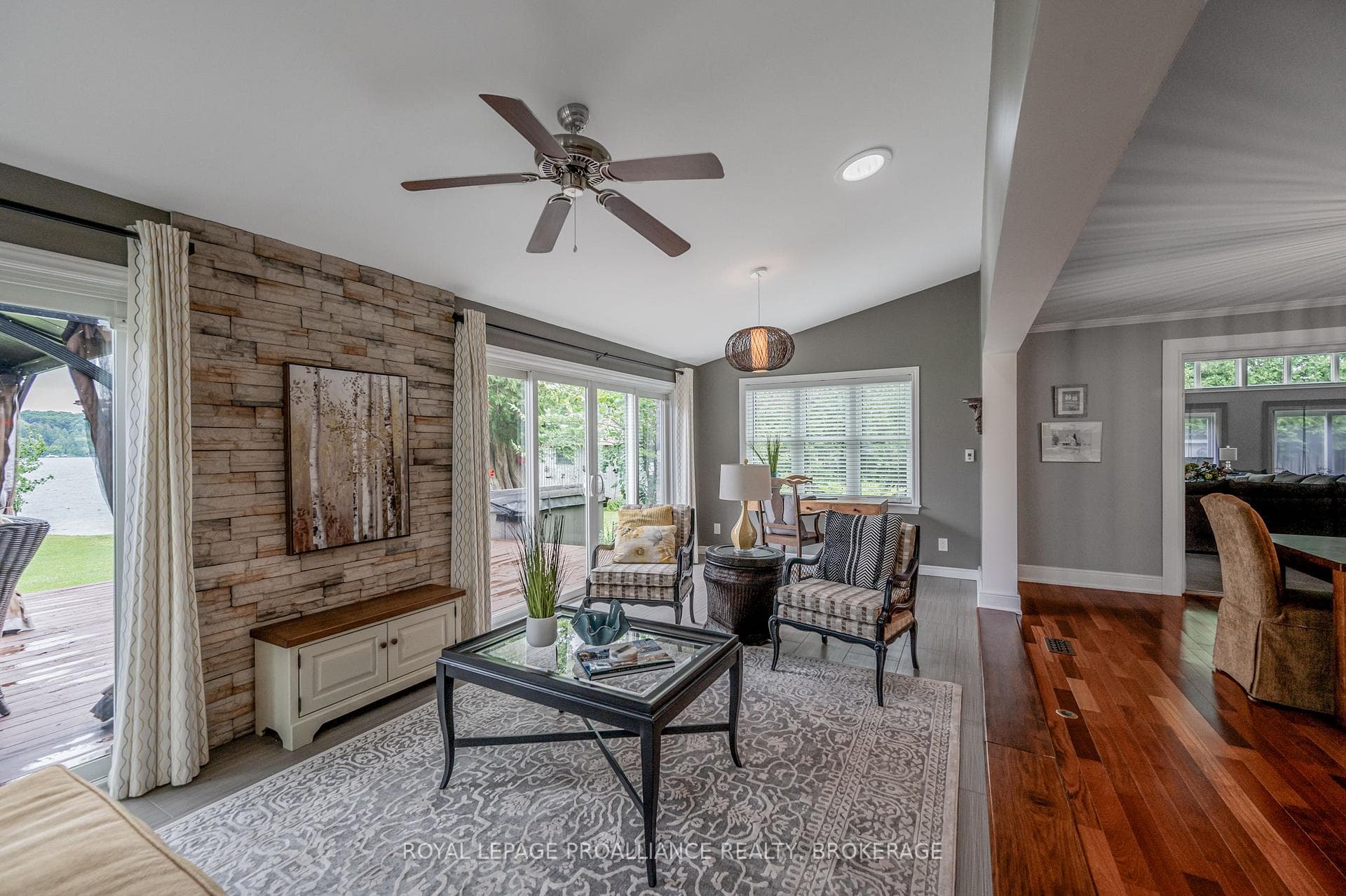 1014 Mulberry Lane photo 10
