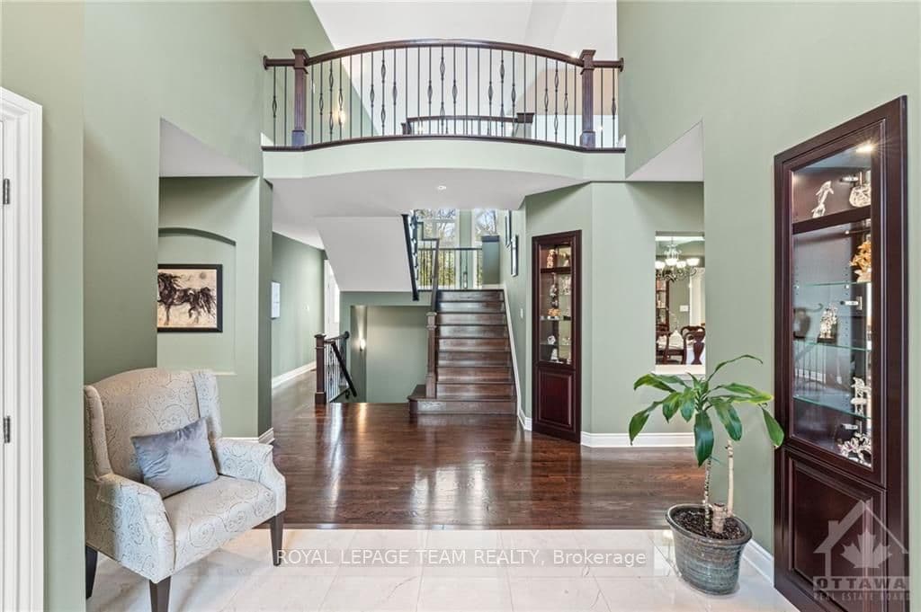 1116 MEADOWSHIRE Way photo 3