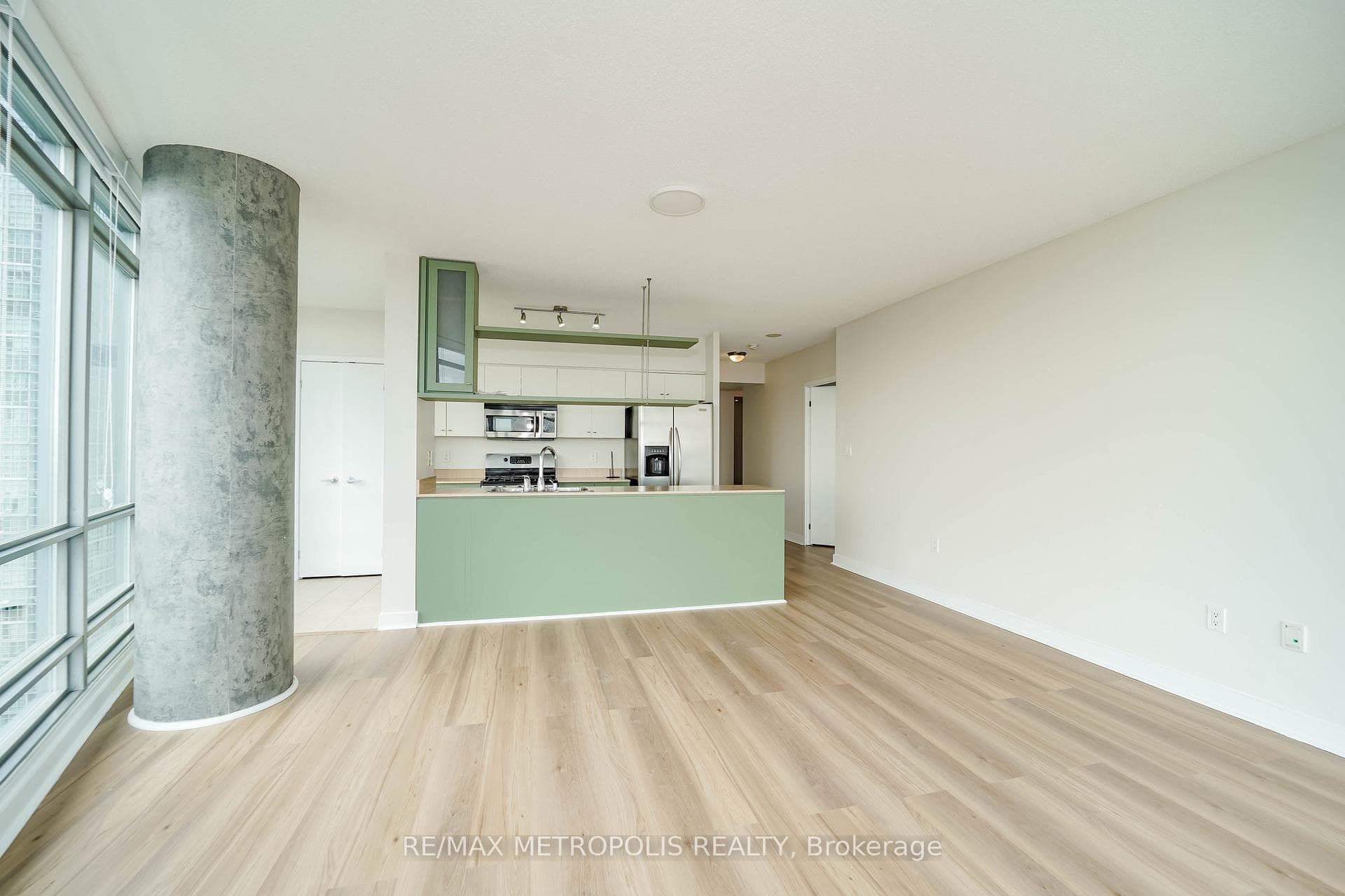 5 Mariner Terrace Unit 2503 photo 8