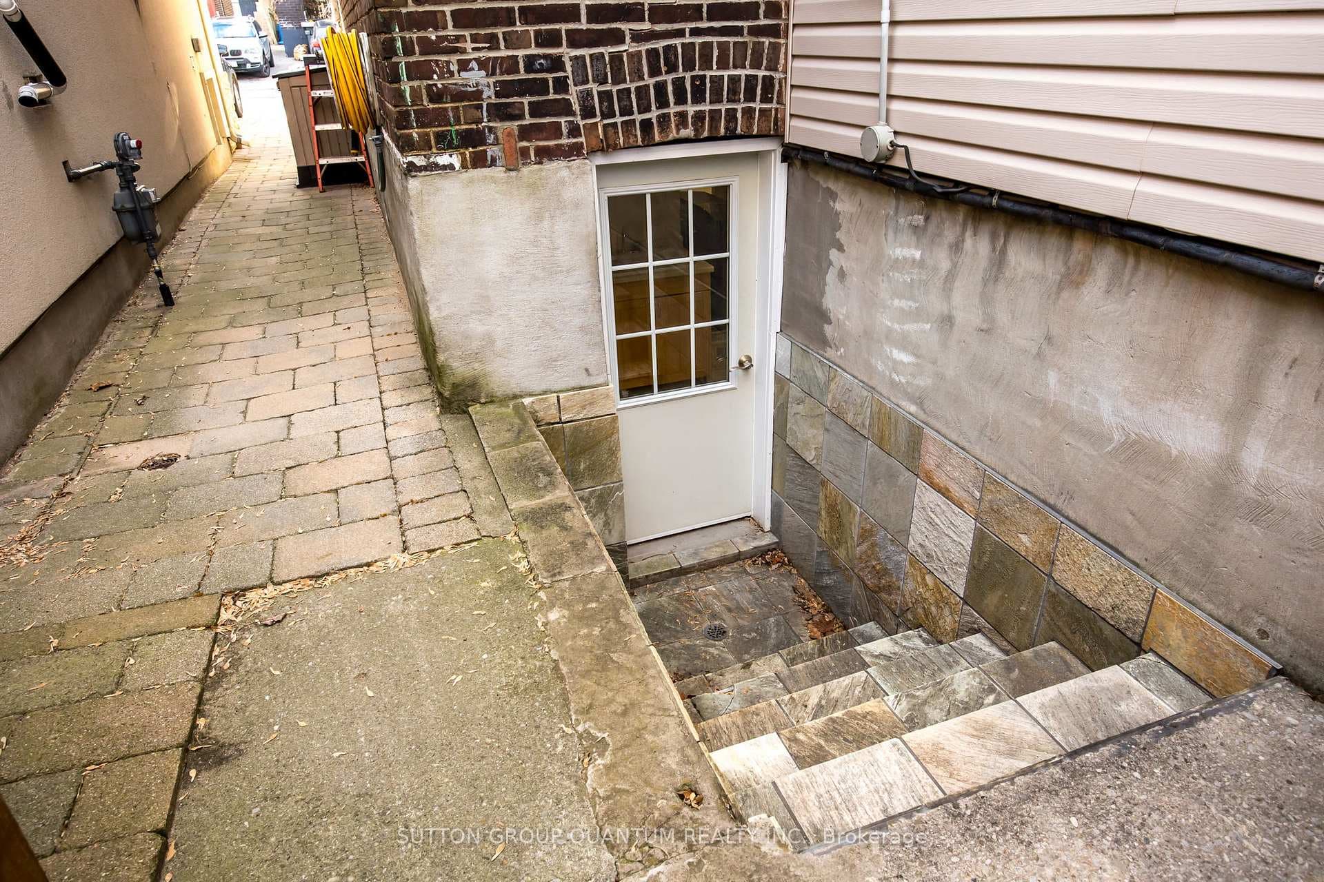 147 Coleridge Avenue photo 38
