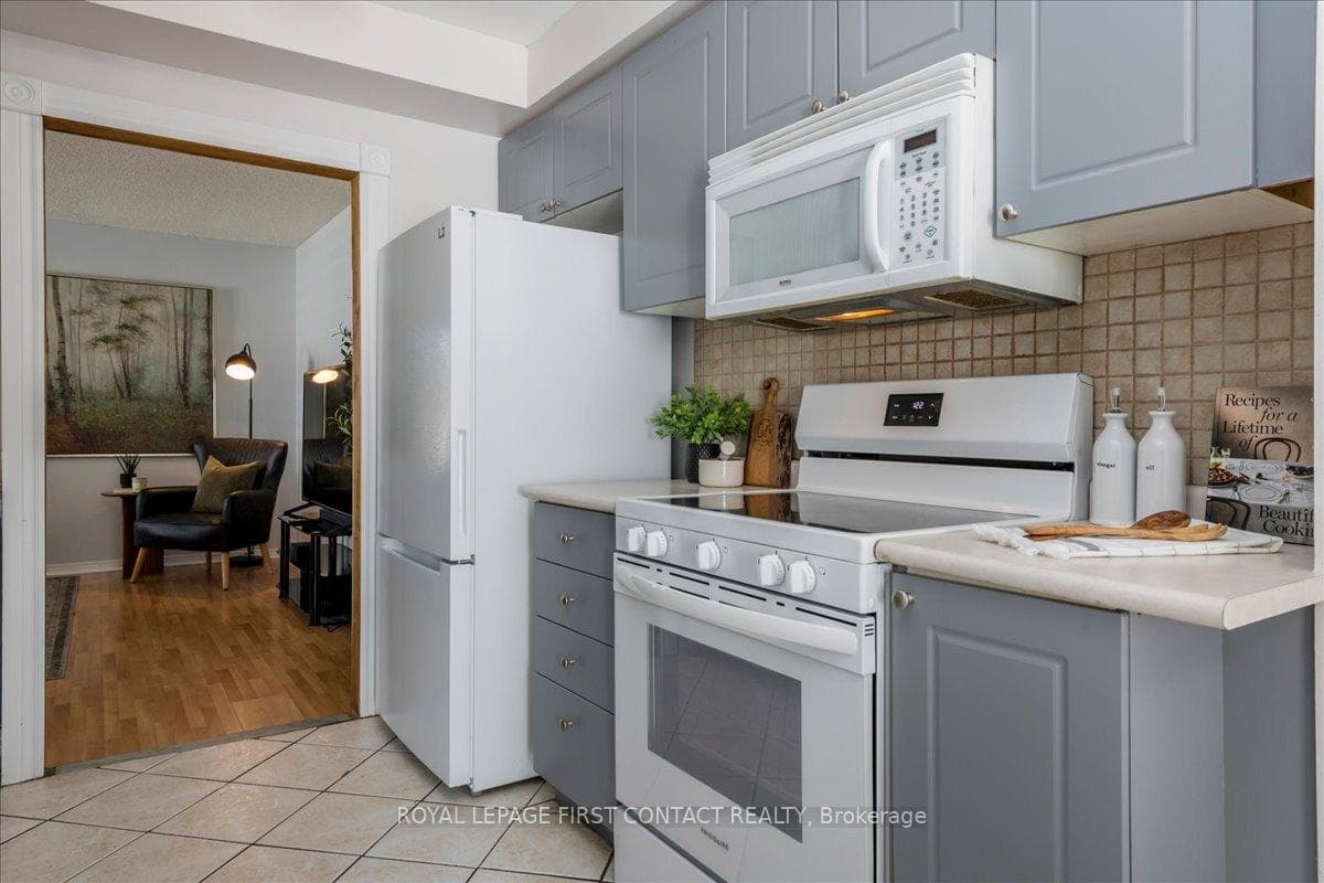 36 CHURCHLAND Drive photo 15