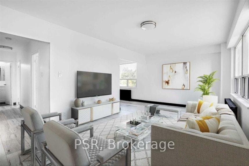 600 Eglinton Avenue Unit 207 photo 2