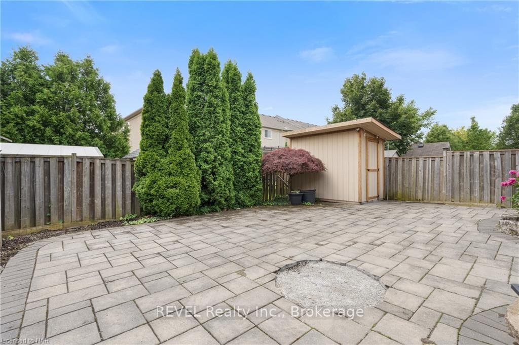 25 BIGGS Avenue photo 39