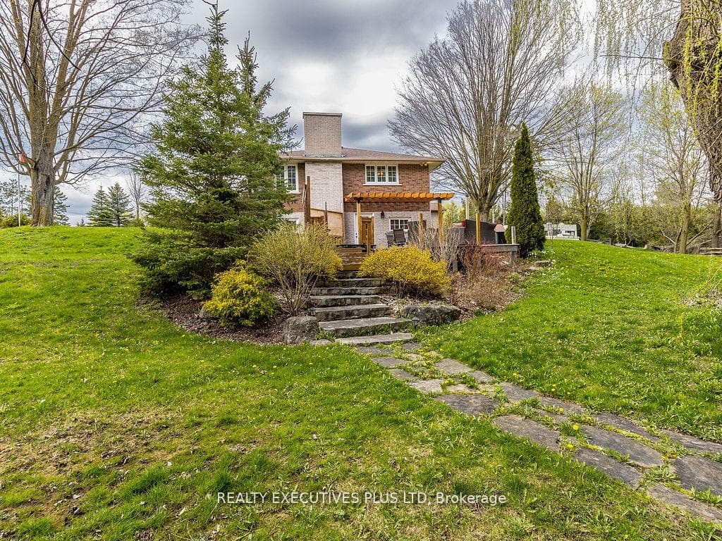 936125 Airport Road photo 20