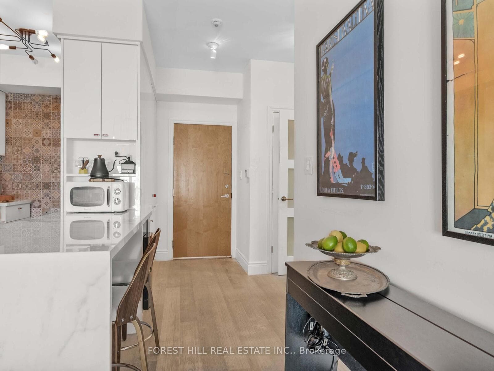 600 Queens Quay Unit 606 photo 3