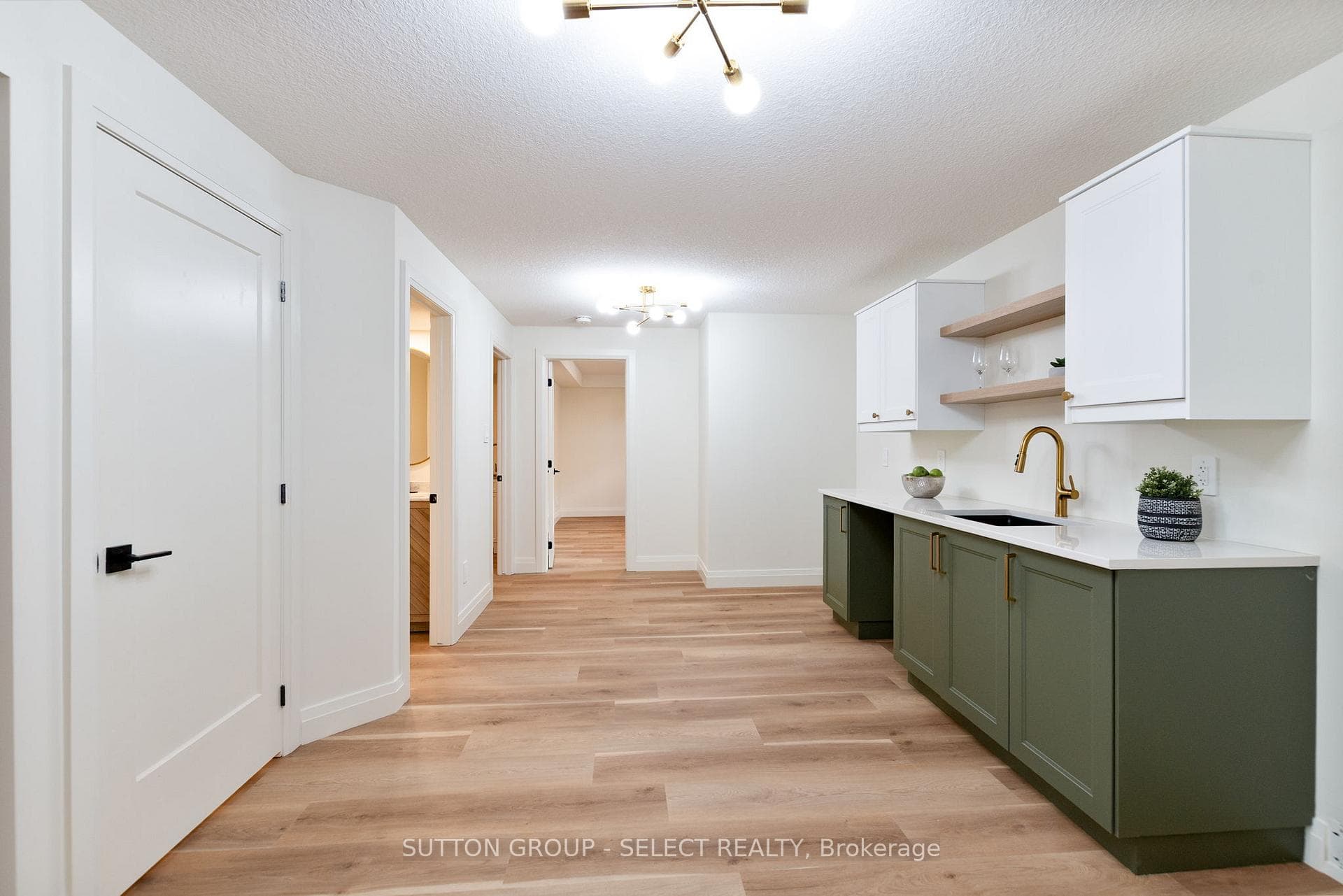 16 KELLY Drive photo 19