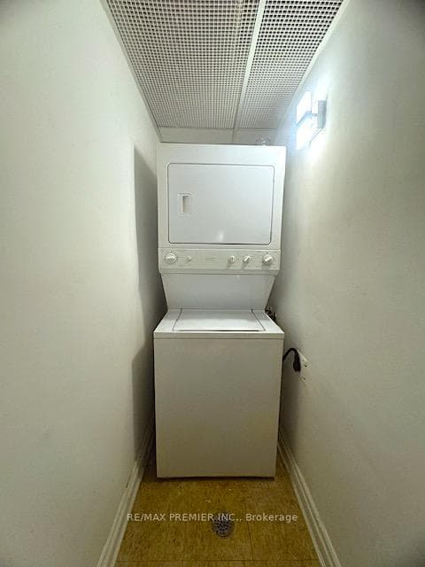2645 Jane Street Unit 513 photo 24