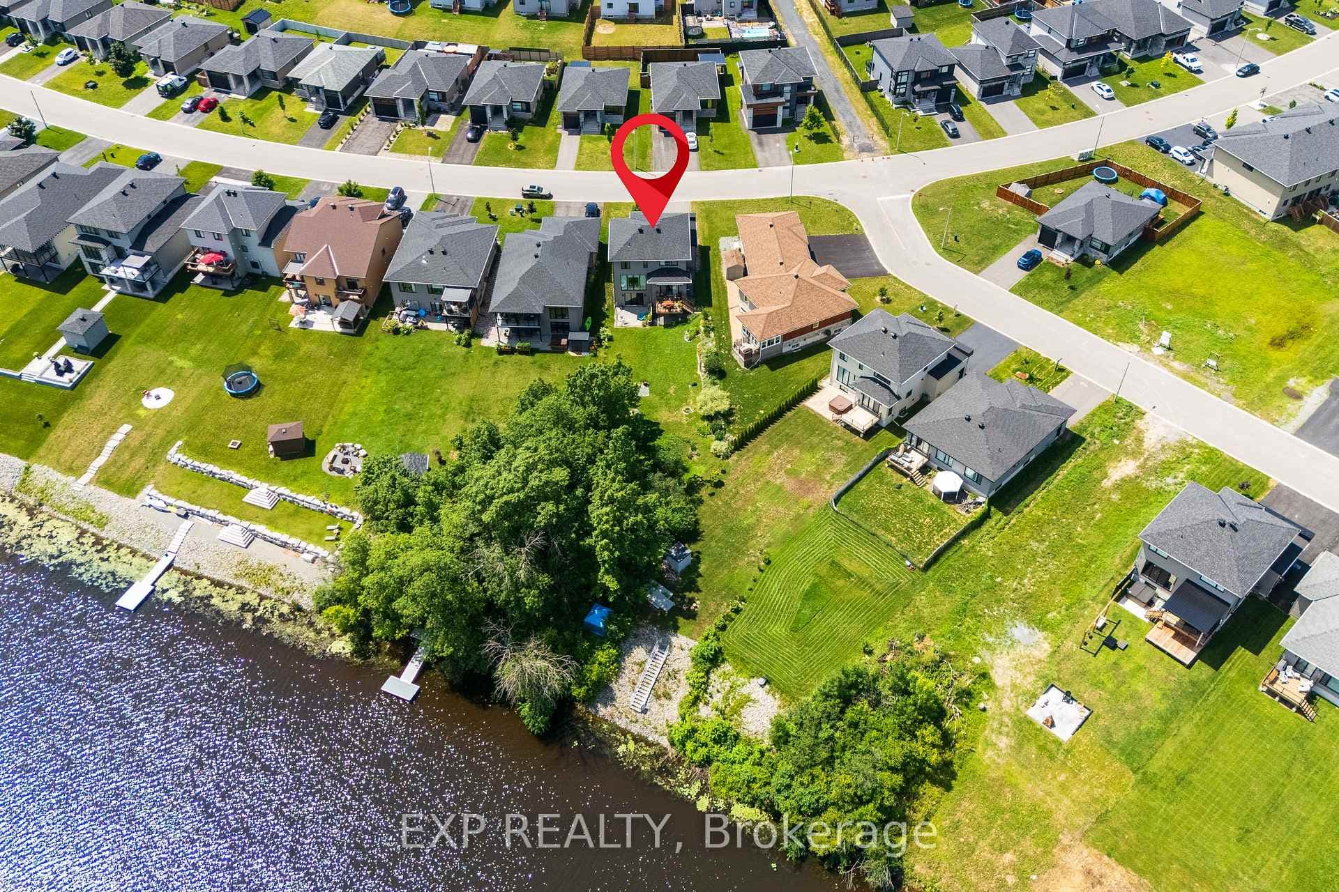 144 Argile Street photo 4