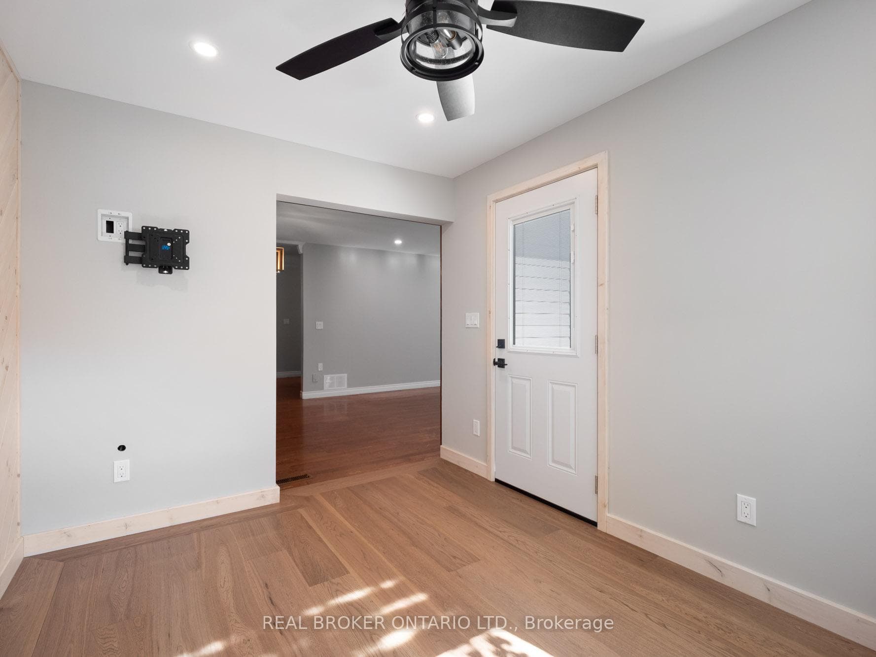 105 Calla Terrace photo 16
