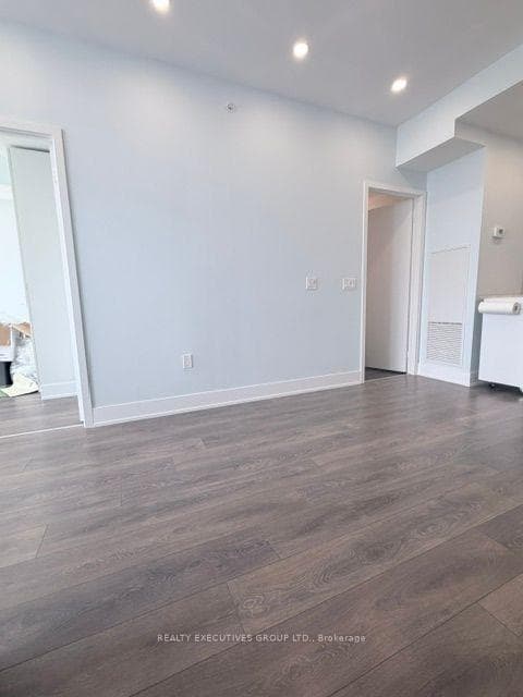 2916 Highway 7 Road Unit 1706 photo 9
