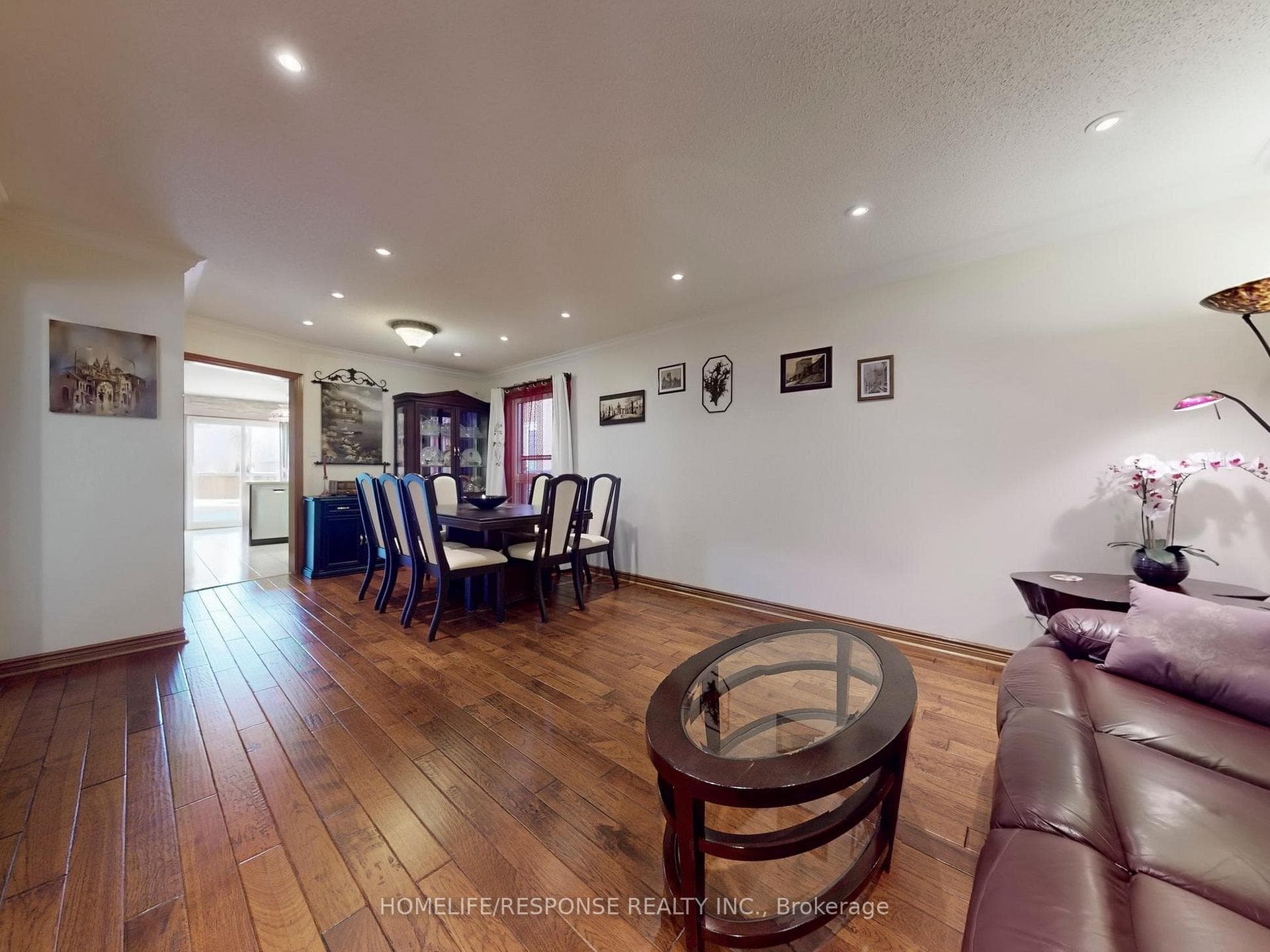 5941 LEESIDE Crescent photo 8