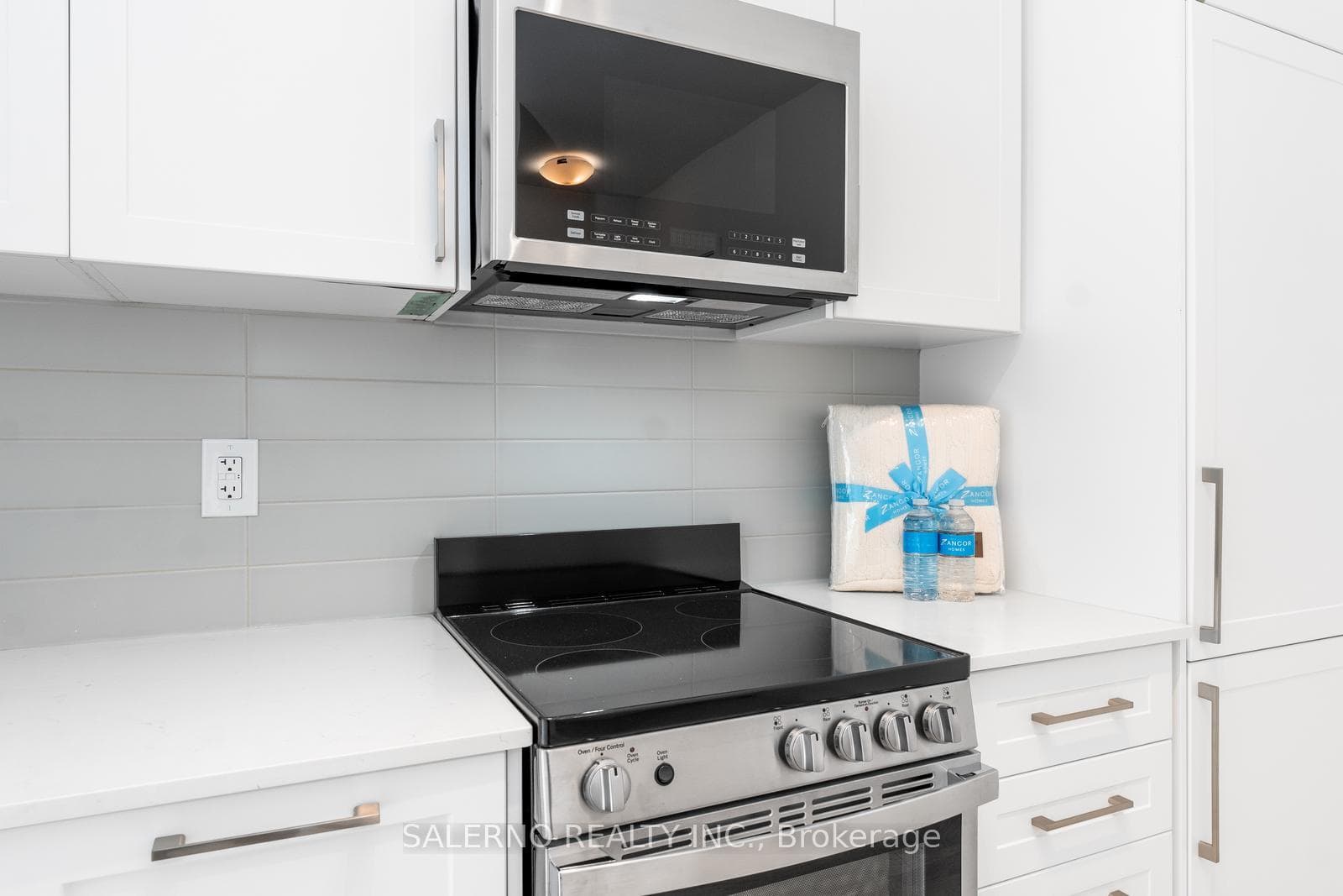 2450 Old Bronte Road Unit 621 photo 18