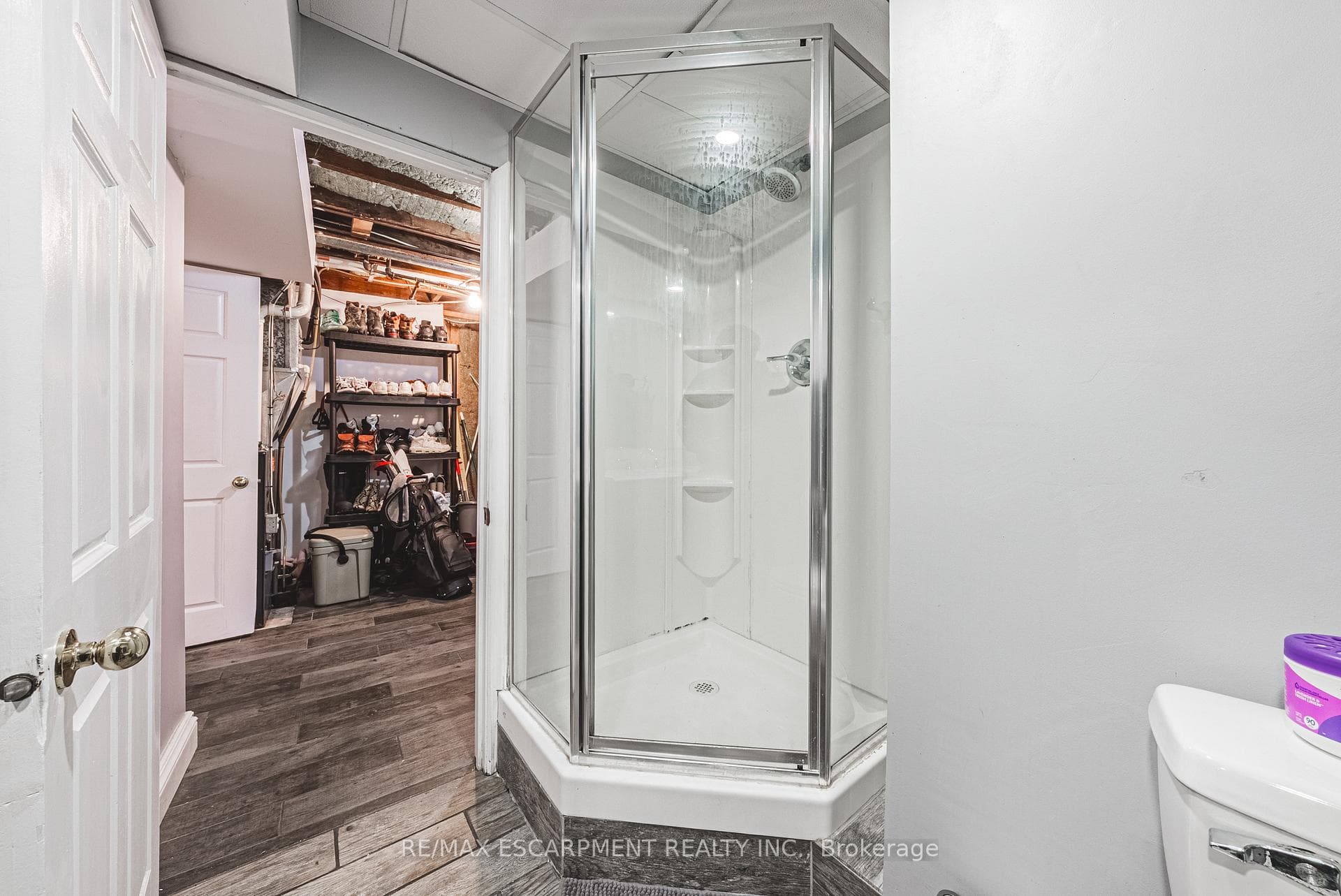 161 Ivon Avenue photo 19