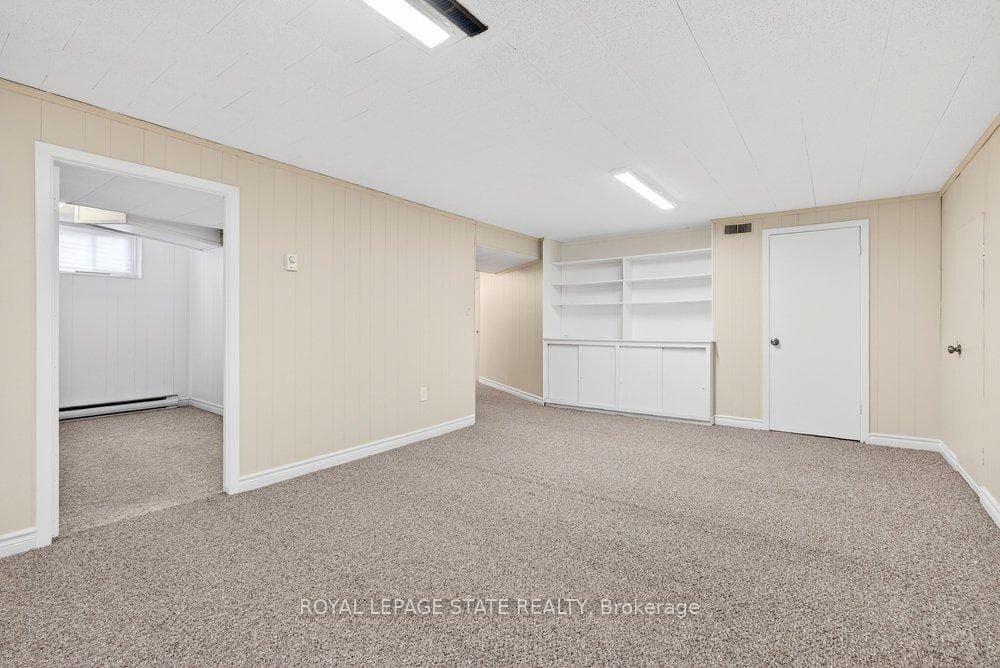 42 Evergreen Avenue photo 38