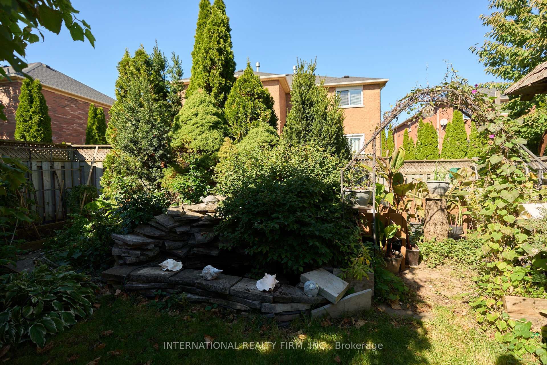 1493 Warbler Road photo 22