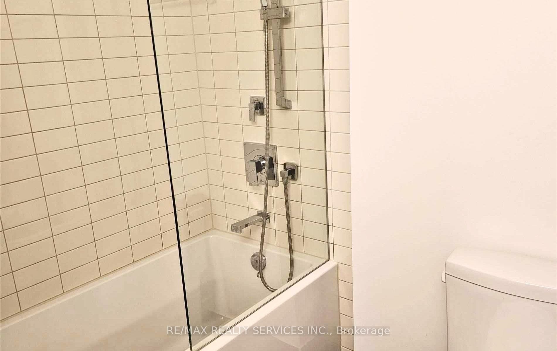 2908 Highway 7 Road Unit 1803 photo 15