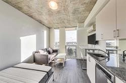 1900 Simcoe Street Unit 504 photo 3