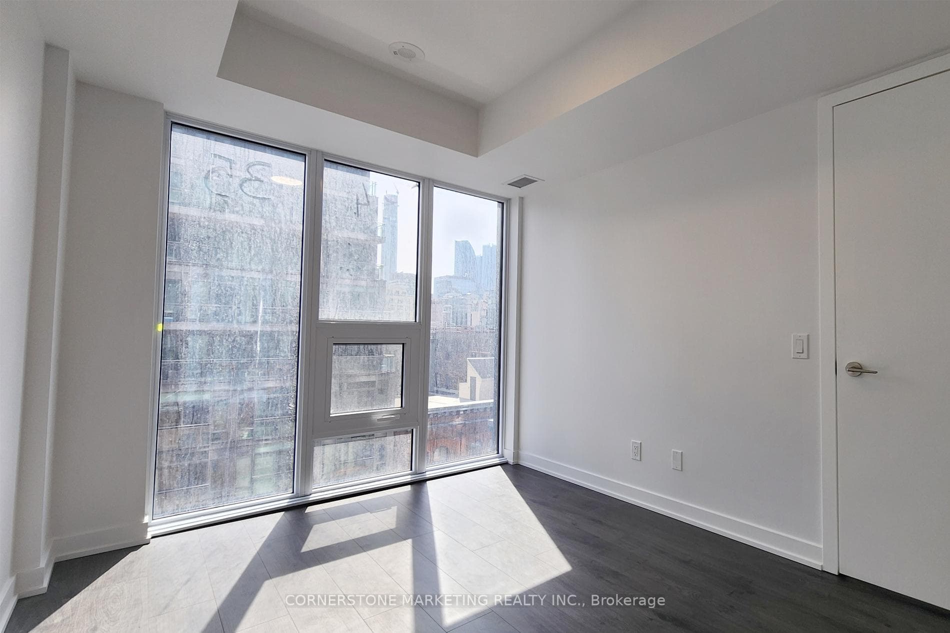 100 Queen Street Unit 706 photo 4