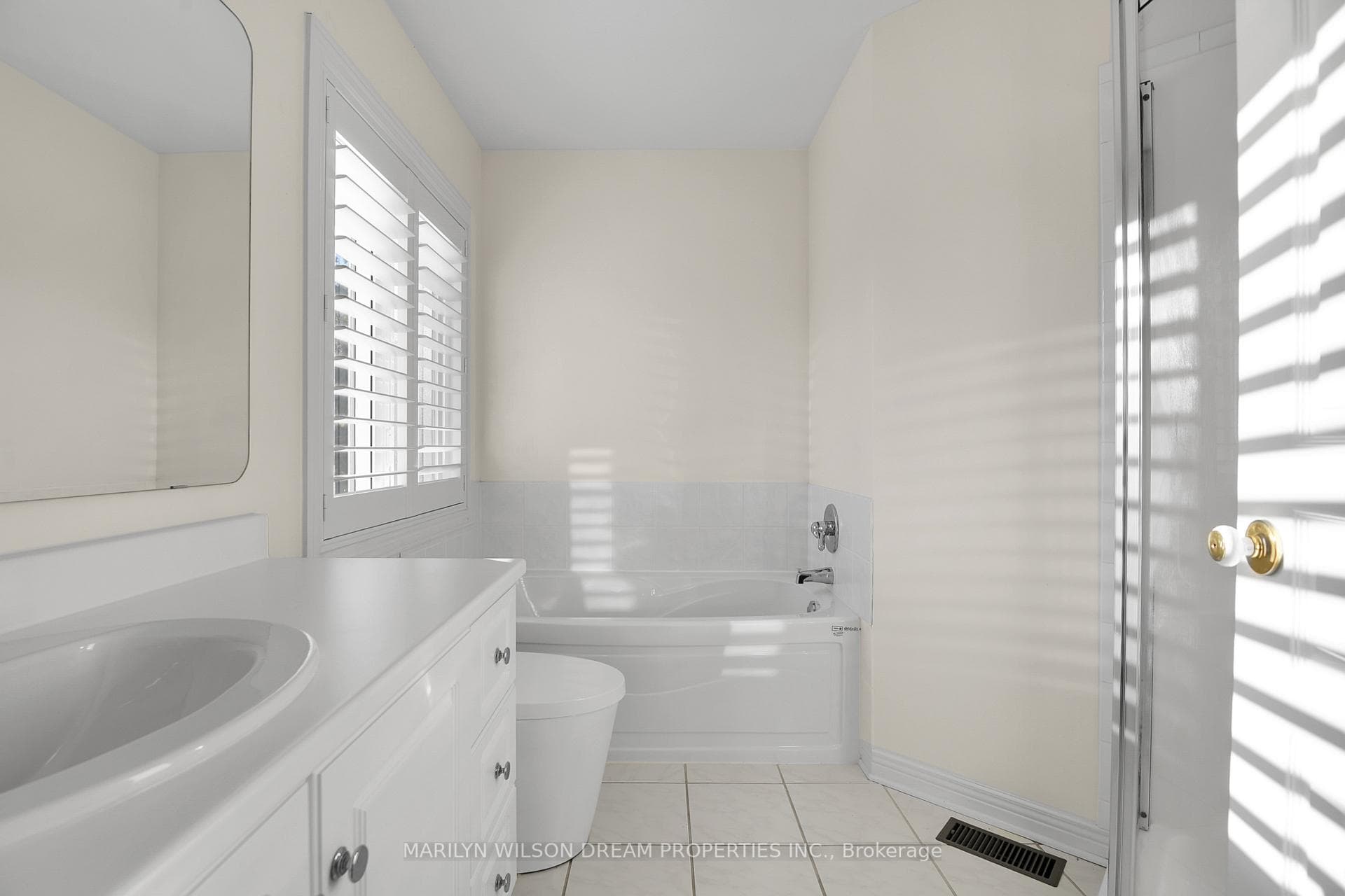 71 Manning Court photo 21