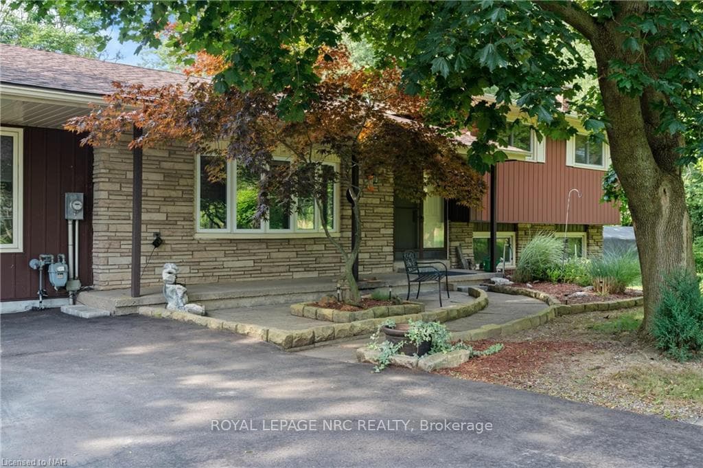 817 SAWMILL Road photo 4