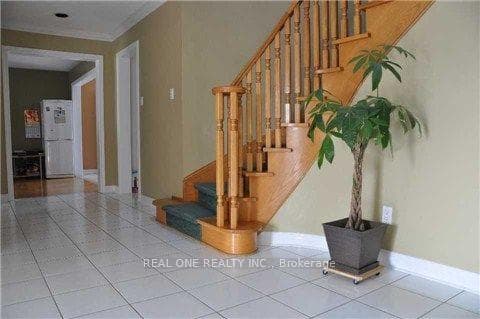 3915 Baggins Court photo 3