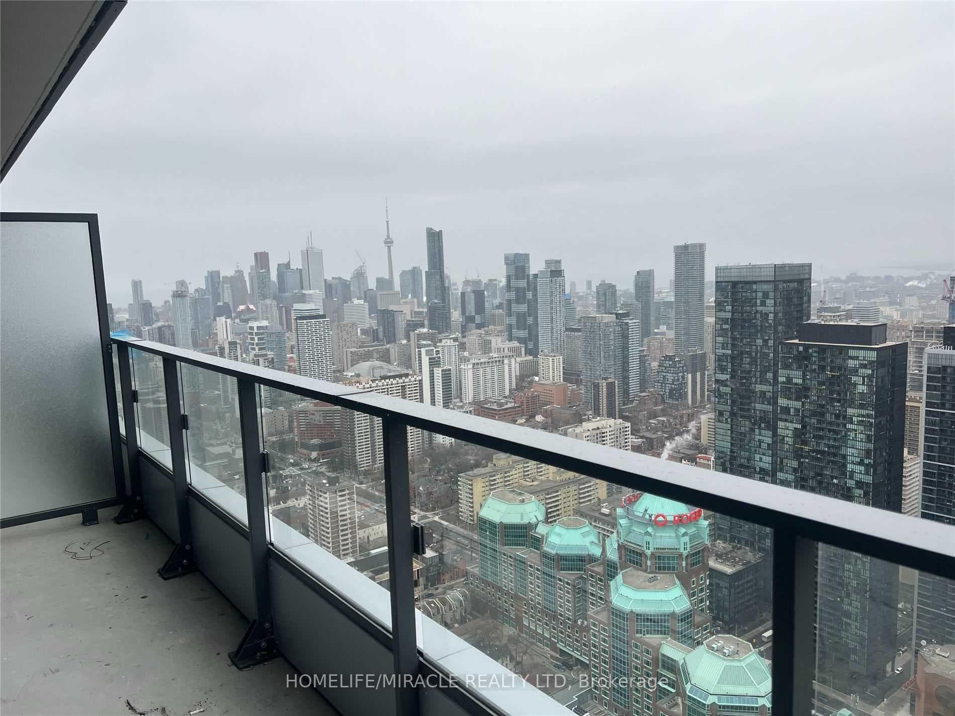 395 Bloor Street Unit 5404 photo 14