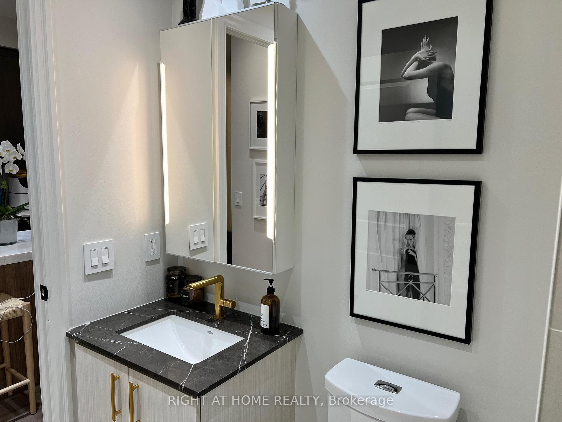 9085 Jane Street Unit 606 photo 23
