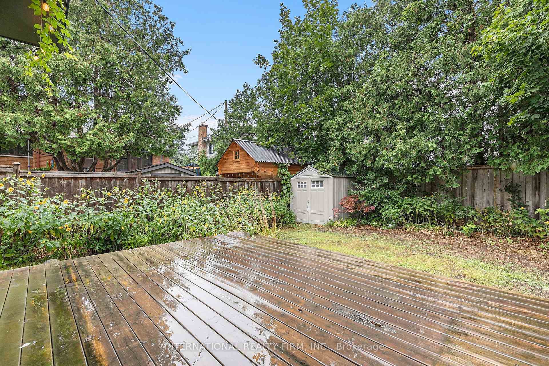 323 Lanark Avenue photo 28