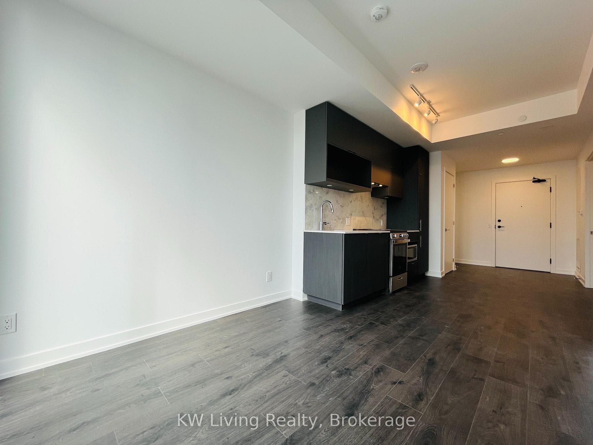 100 Queen Street Unit 1716 photo 9