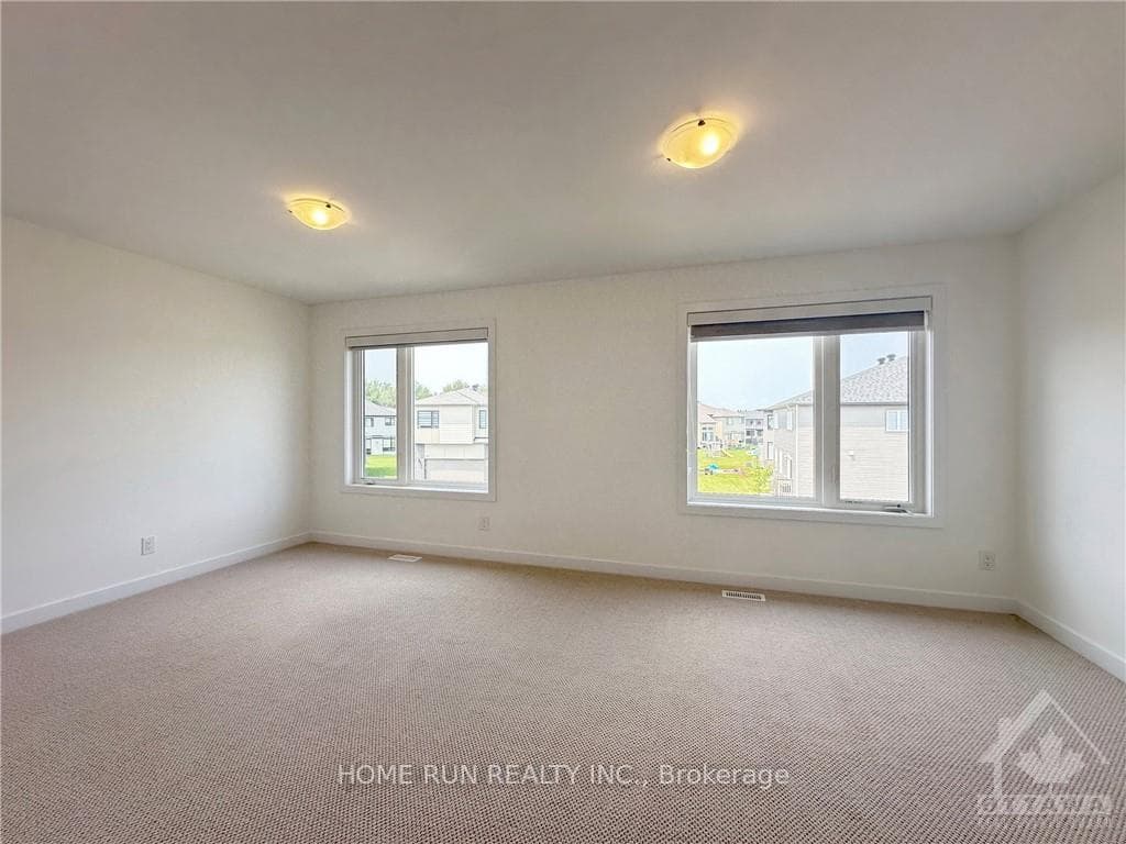67 VICEROY Mews photo 25