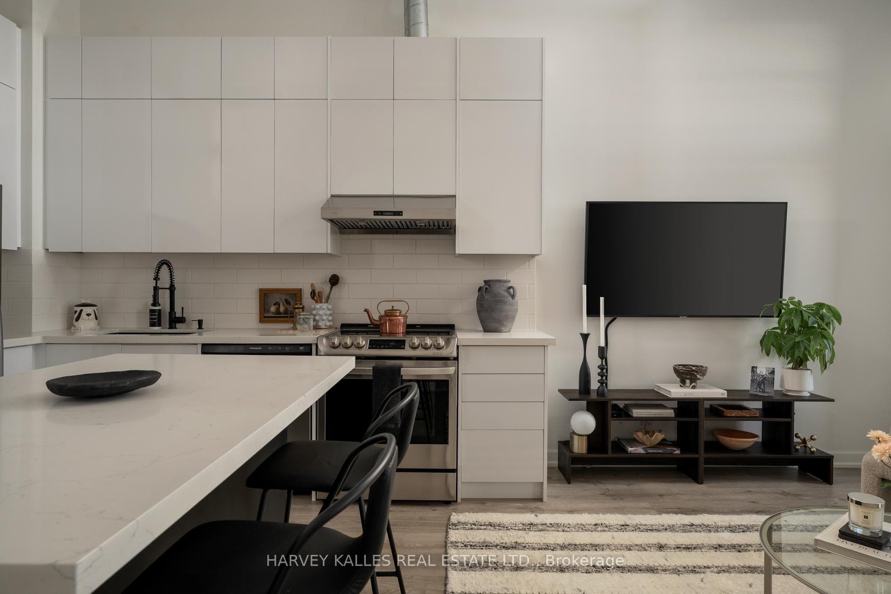Kitchen & Living Room