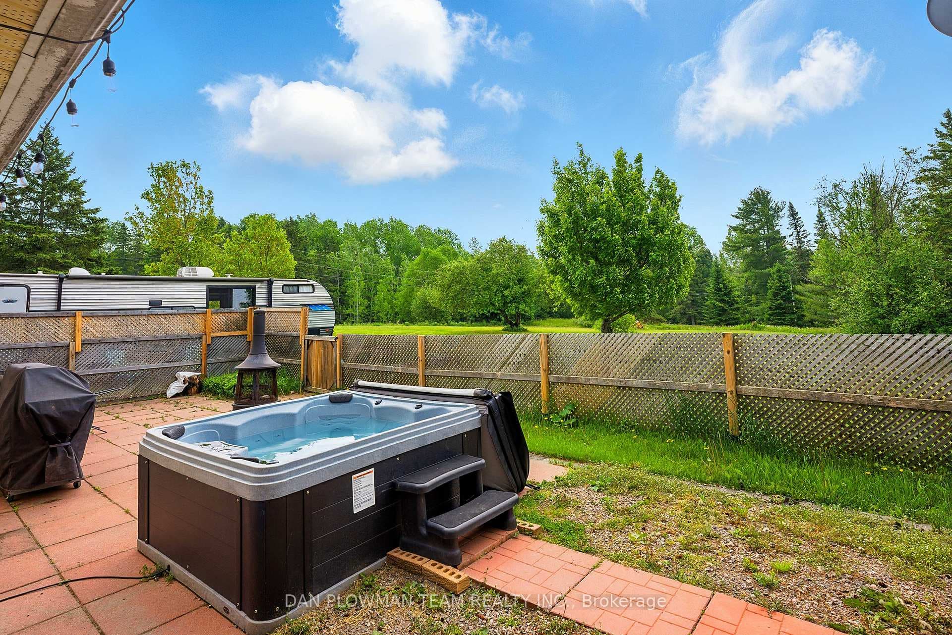 184 Chapman Drive photo 44