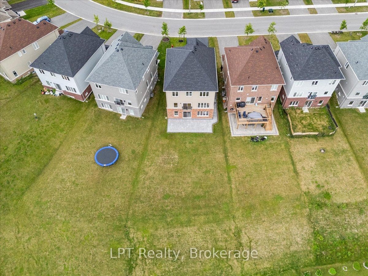 47 Atlantis Drive photo 43
