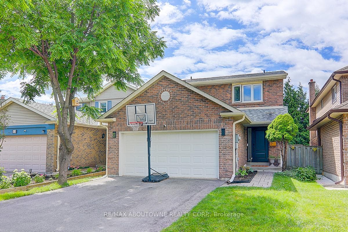 17 Gilmore Crescent photo 1