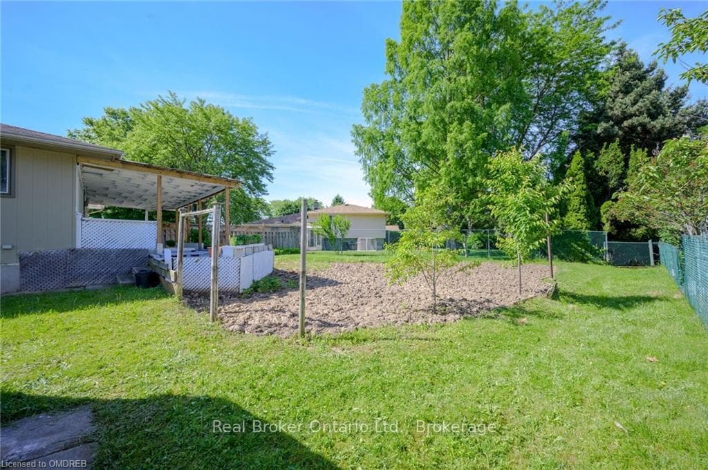 13 HUNTINGWOOD Gate photo 30