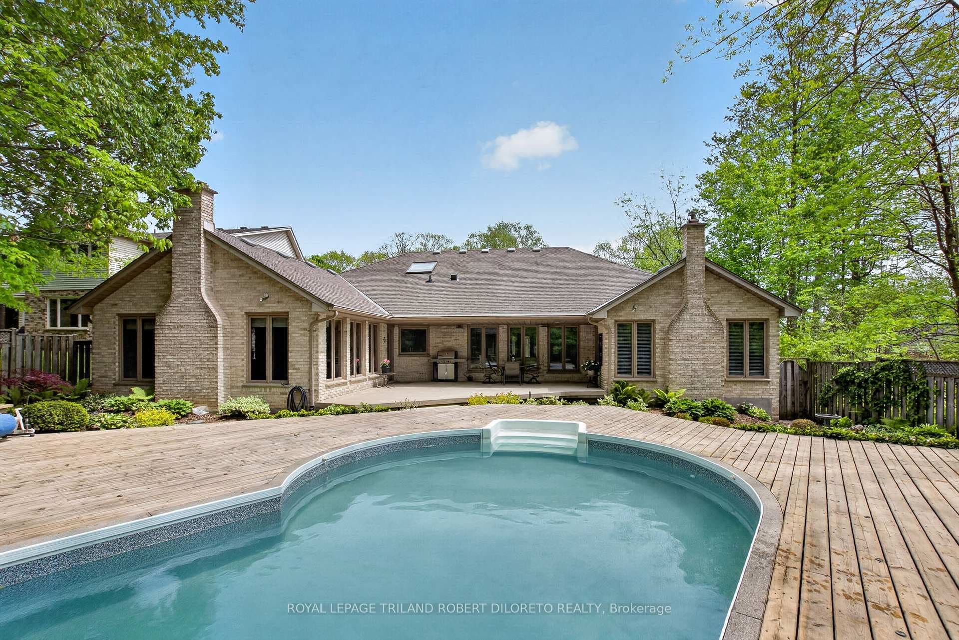 83 Conifer Place photo 40