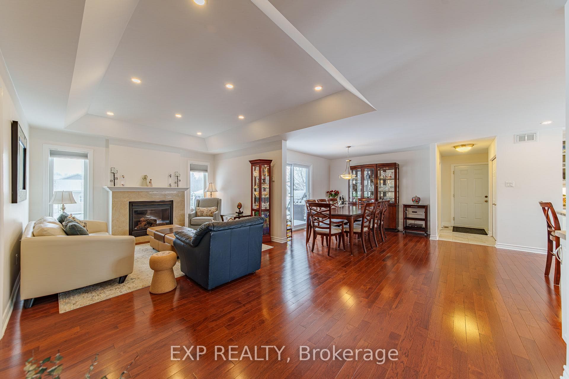1899 Farisita Drive photo 3