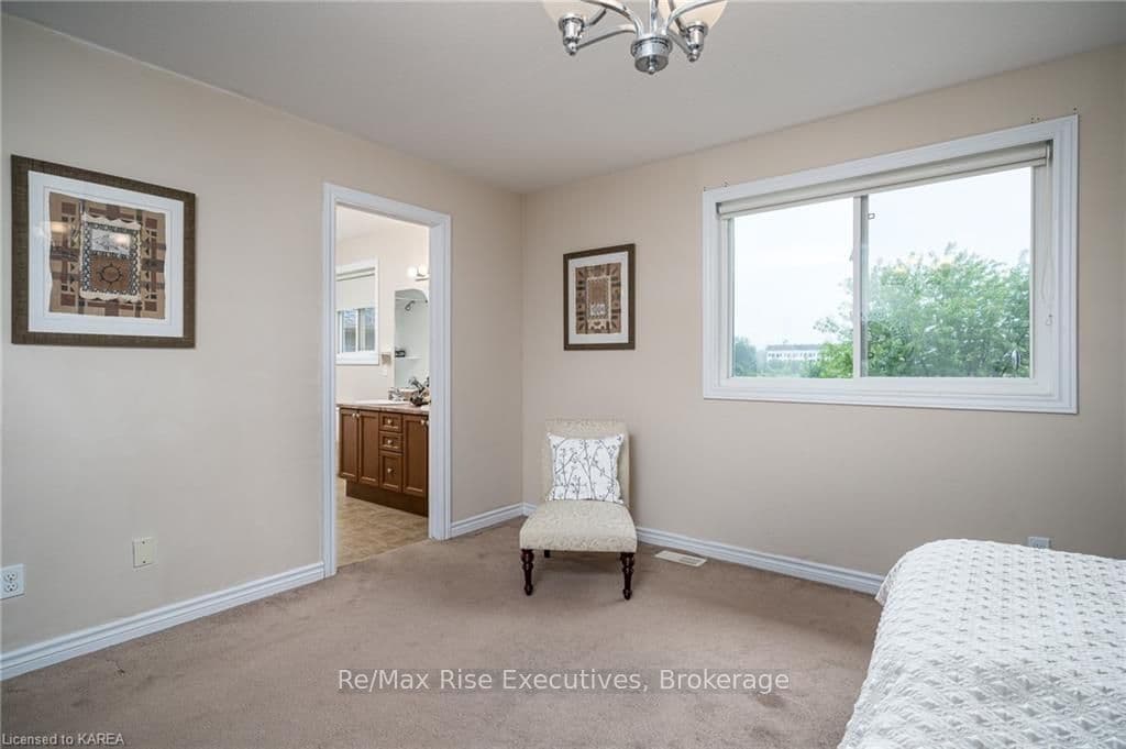 1416 CROSSFIELD Avenue photo 24