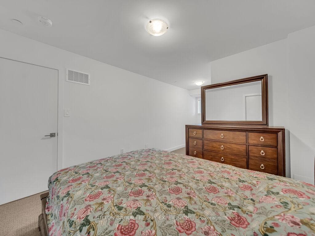 25 Romilly Avenue Unit 17 photo 20