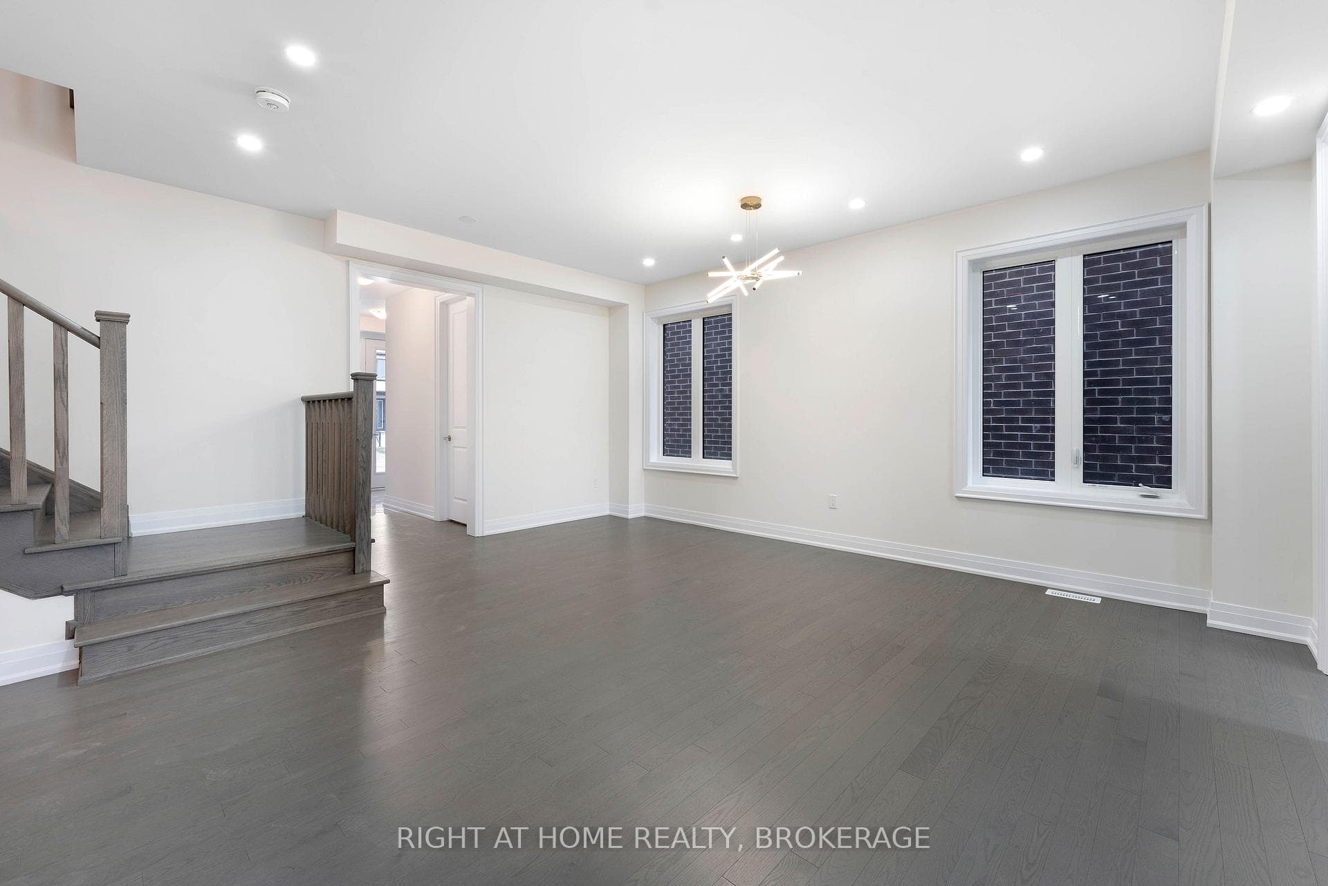 19 HOAD Street photo 24
