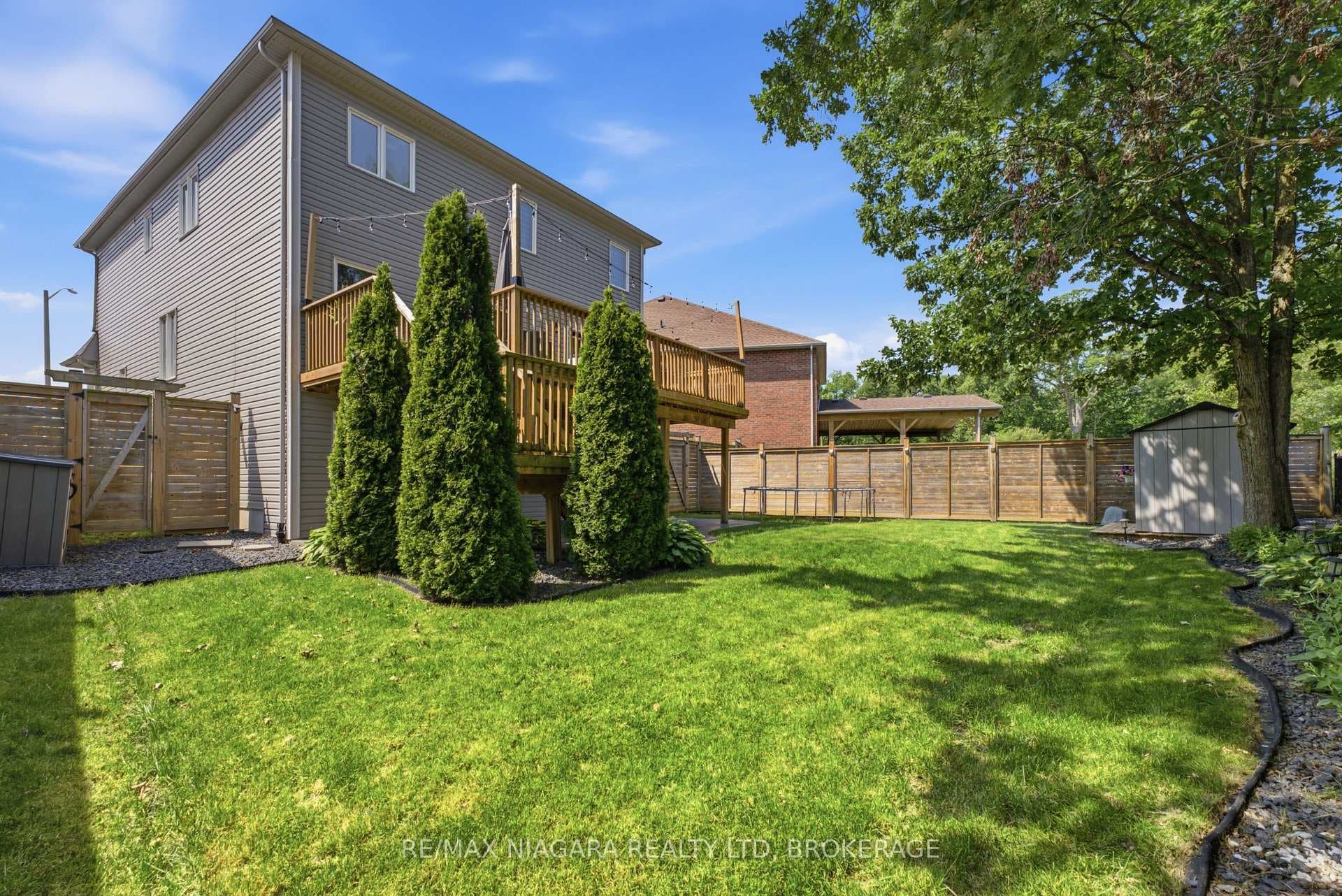 8571 Dogwood Crescent photo 38