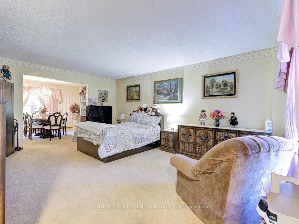 4252 Sugarbush Road photo 17