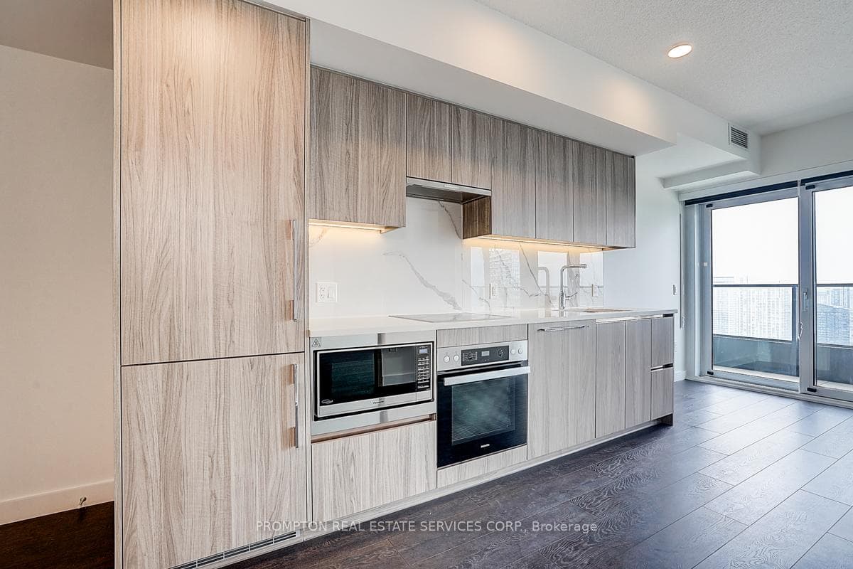 3 Concord Cityplace Way Unit 4102 photo 9