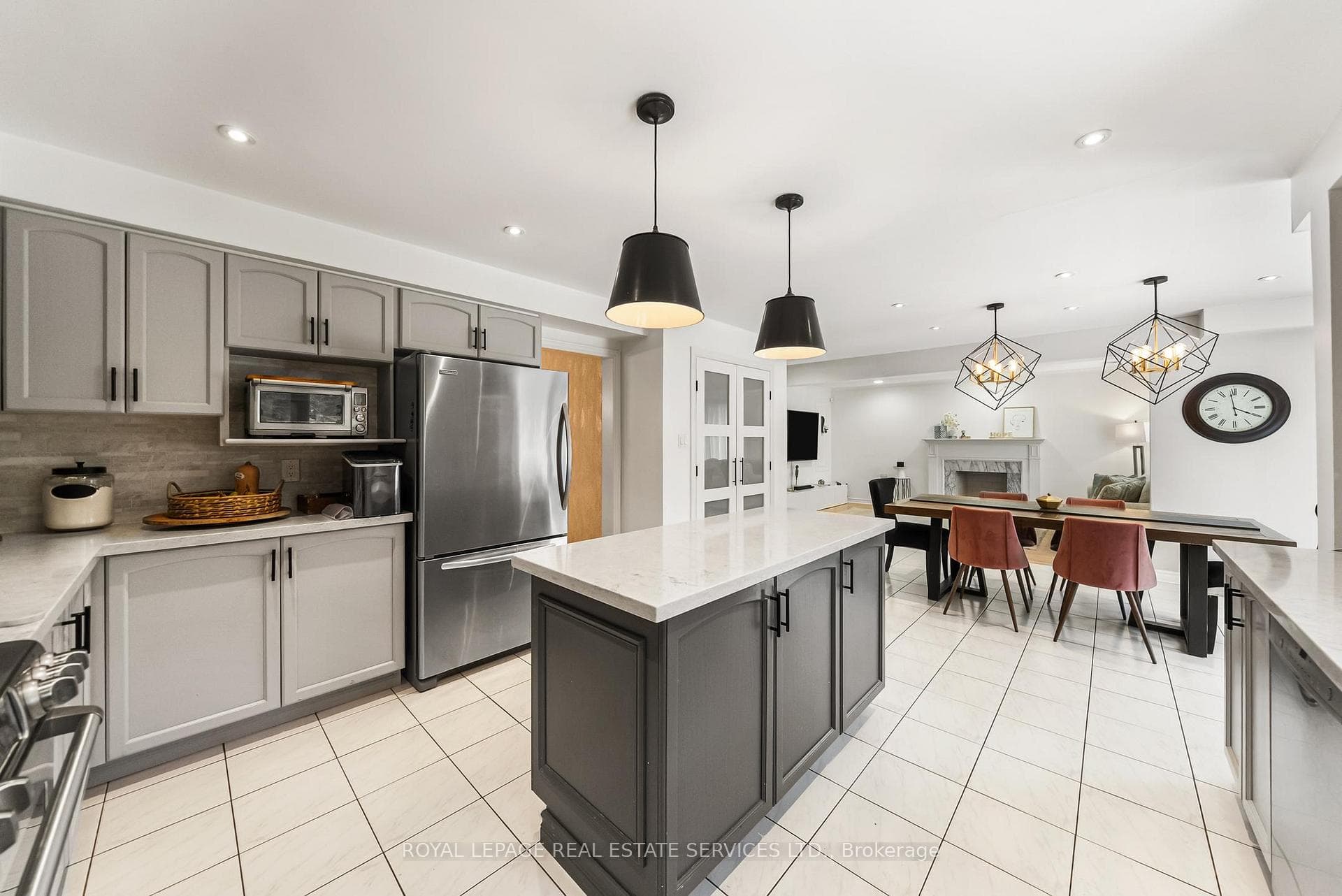 27 Savoy Crescent photo 12