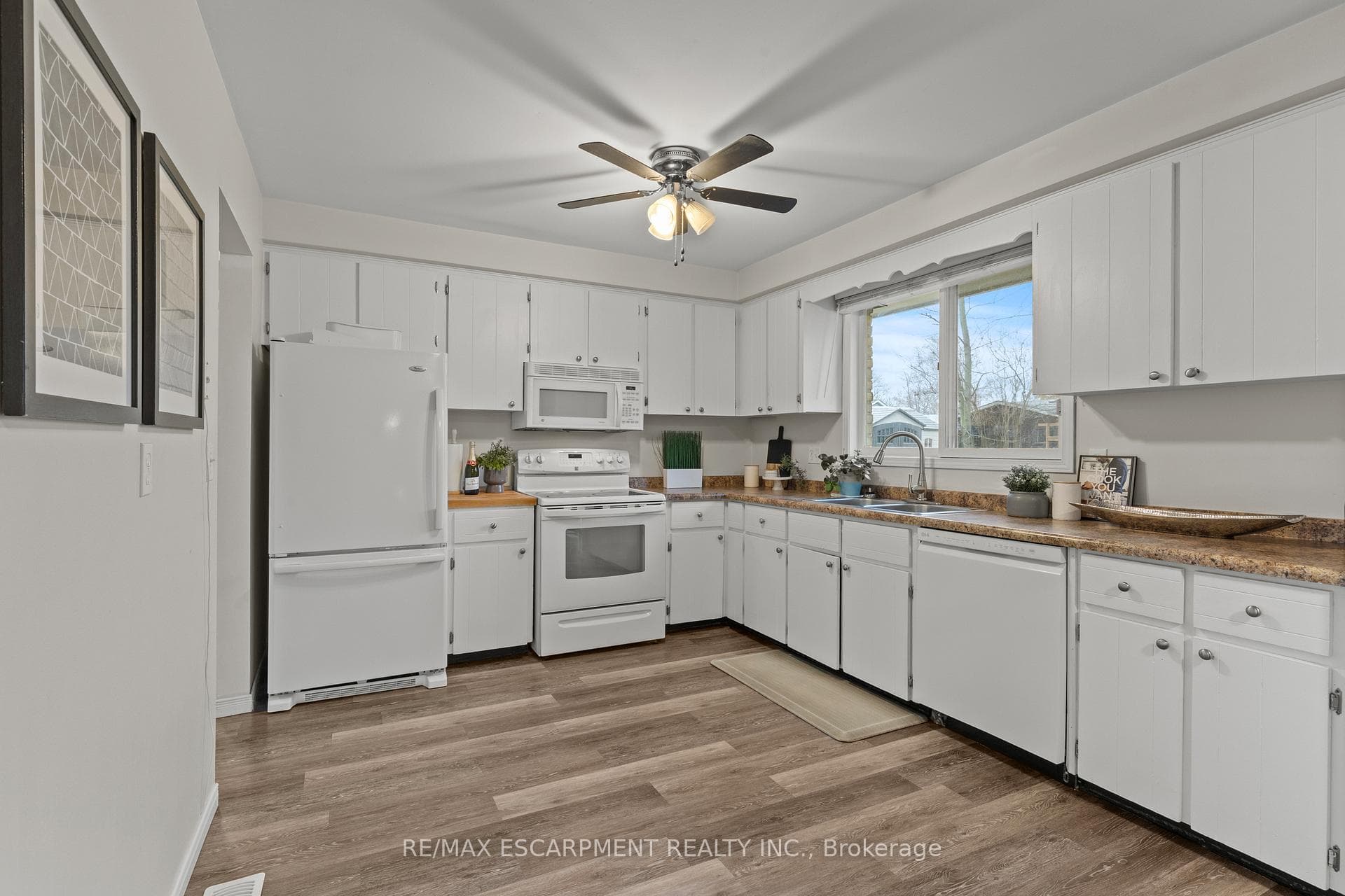 137 Brookfield Boulevard photo 17