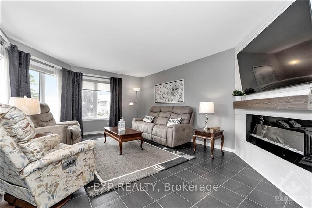 3 FAIRHOLME Drive photo 6