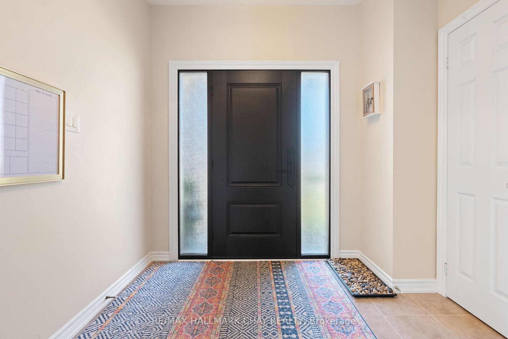 120 Sun King Crescent photo 3
