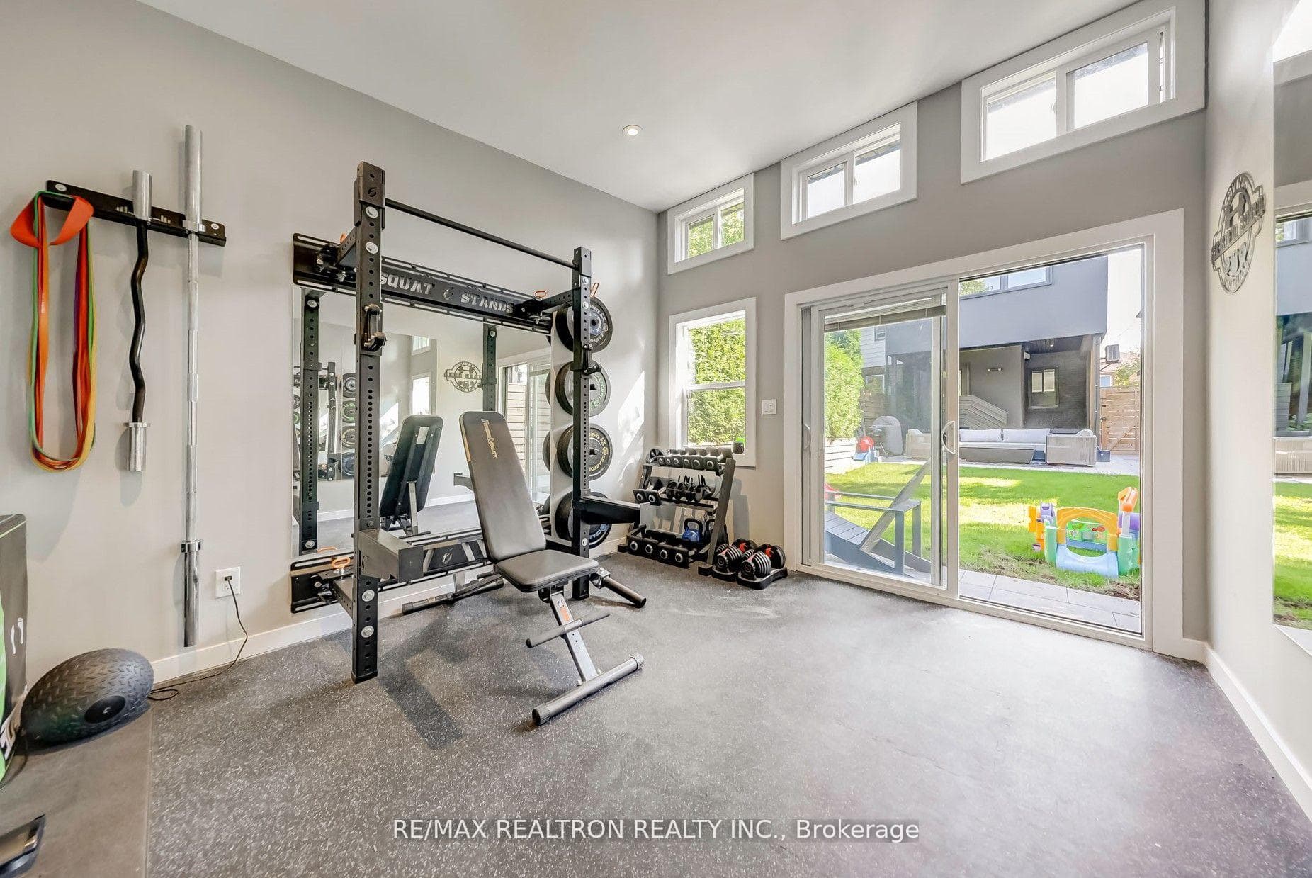 148 Atlas Avenue photo 28