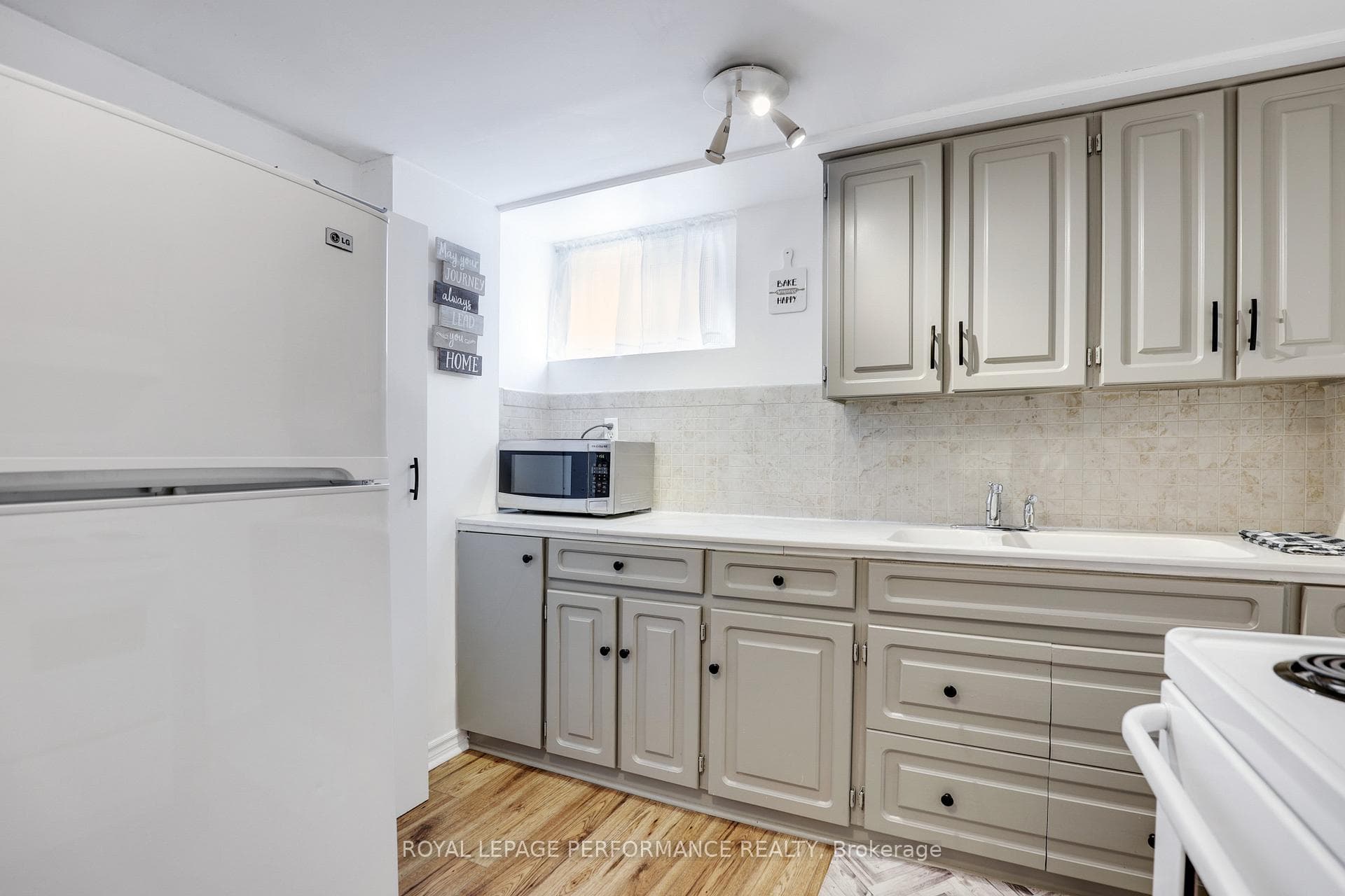 2195 Prospect Avenue photo 14