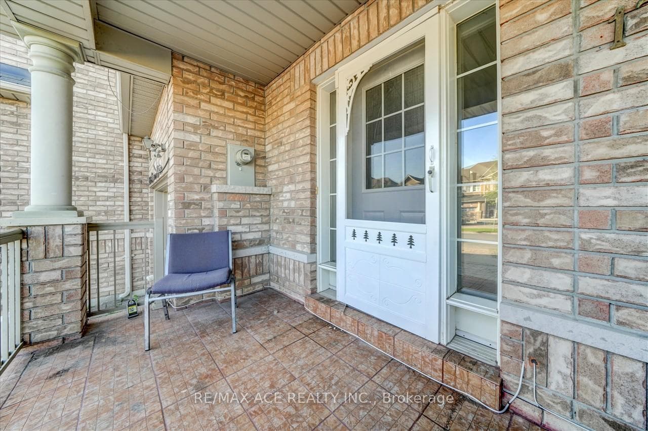 170 Seasons Drive photo 5